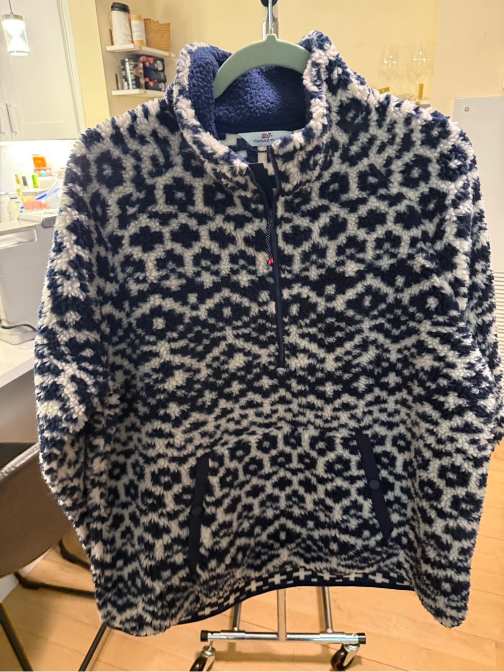 Vineyard Vines Navy and Cream Fuzzy Half-Zip Pullover